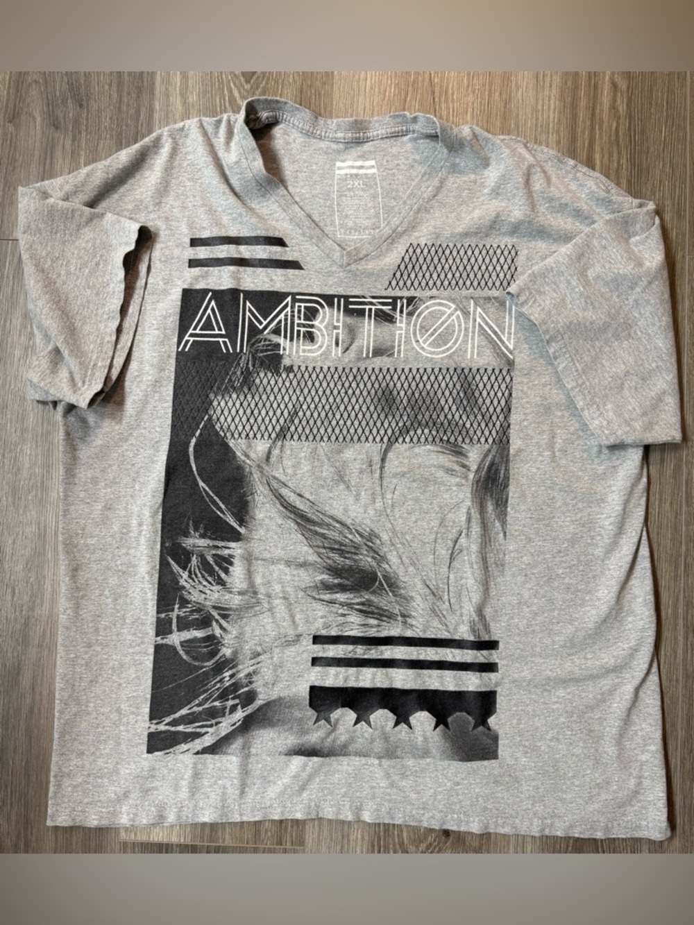 Sean John Ambition XXL Graphic T-Shirt Gray Woman Dancing V Neck Hip Hop